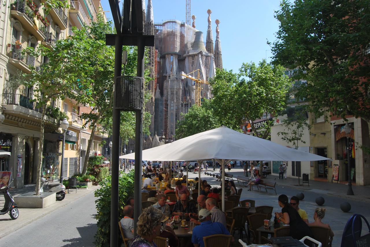 Gaudi Apartments Барселона Екстер'єр фото